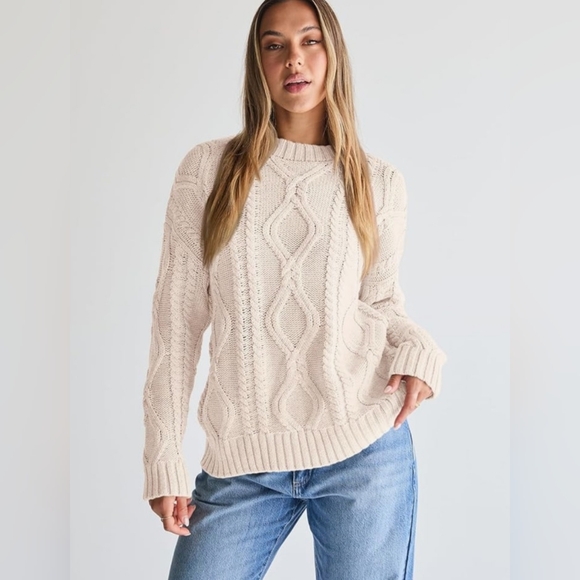 Trendy Queen Sweaters - Cable Knit Crewneck Sweater - Cream. W-26